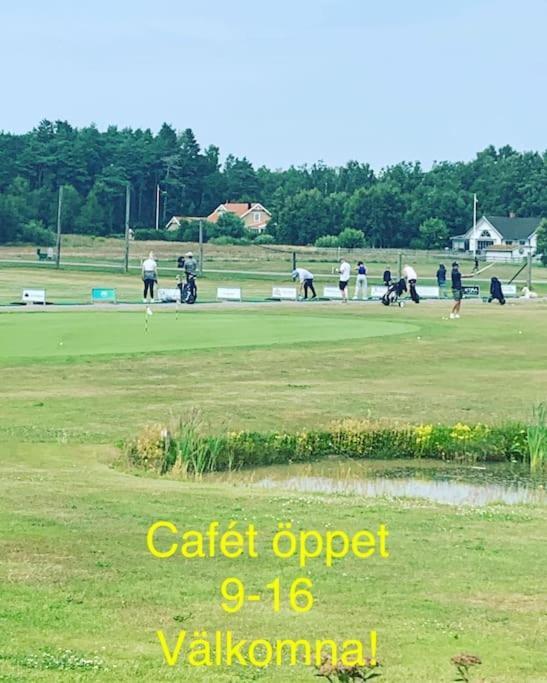 Attefallhus Blixtorps Golfbana ヴァールベリ エクステリア 写真